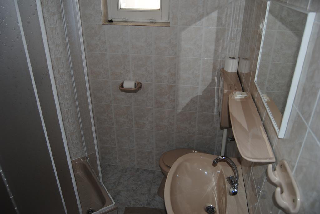 Villa Hedi Panzió Dunakiliti Quarto foto